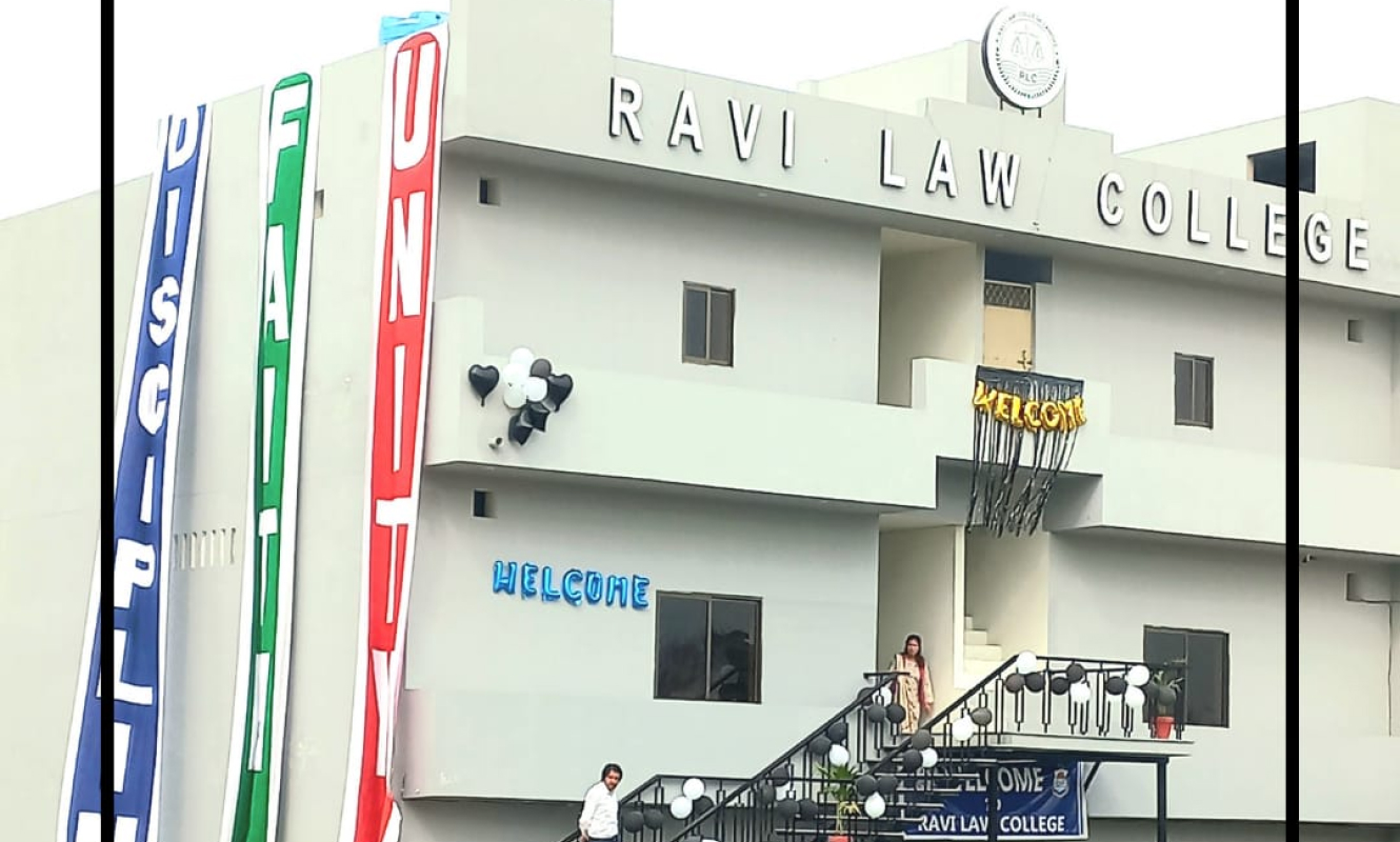 Best College for LL.B in Lahore Pakistan